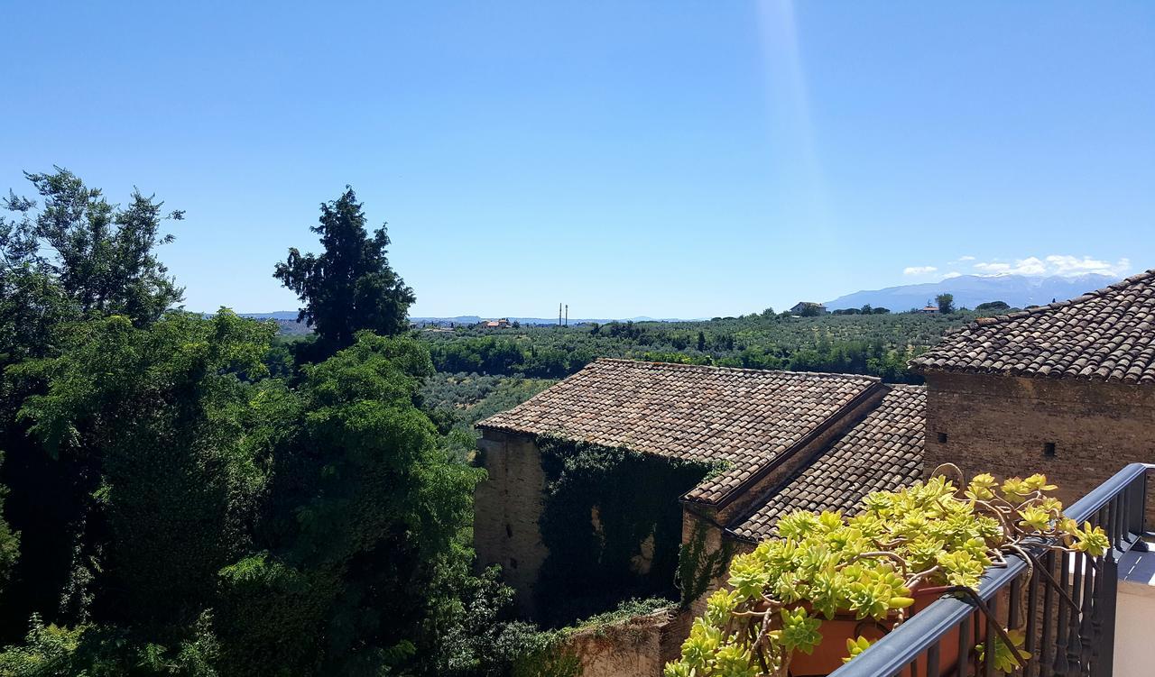 Bed and Breakfast Dimora Amina Loreto Aprutino Exterior foto